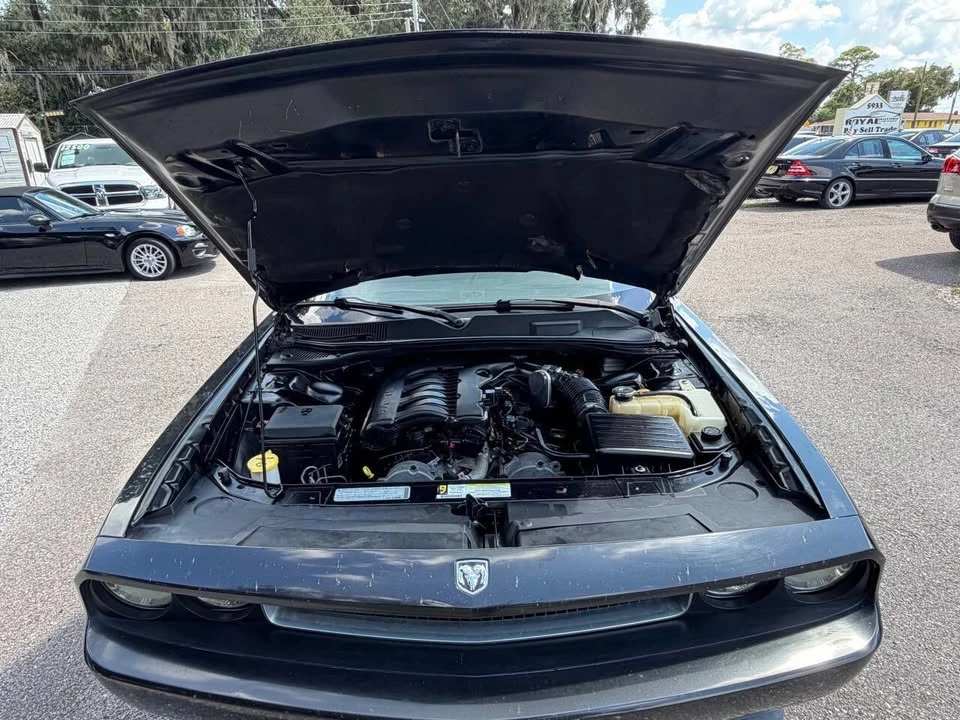 2010 Dodge Challenger 3rd Gen - Image 8 of 20