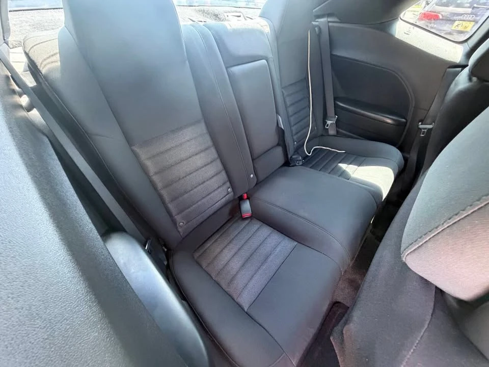 2010 Dodge Challenger 3rd Gen - Image 13 of 20