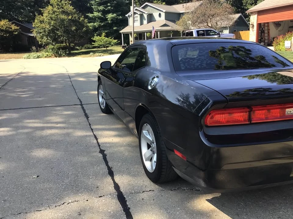 2010 Dodge Challenger 3rd Gen - Image 3 of 9