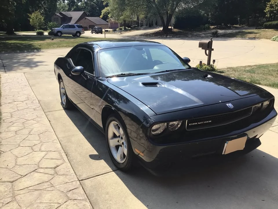 2010 Dodge Challenger 3rd Gen - Image 6 of 9