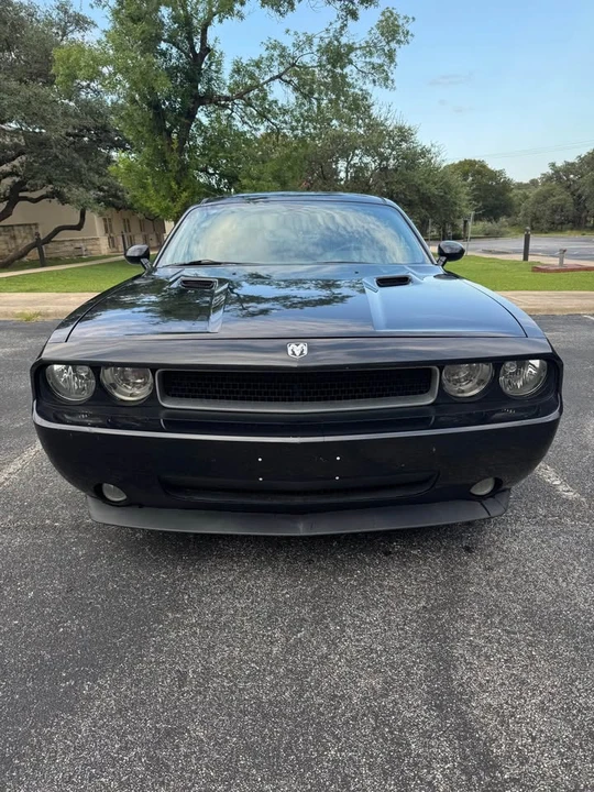 2010 Dodge Challenger 3rd Gen - Image 8 of 15