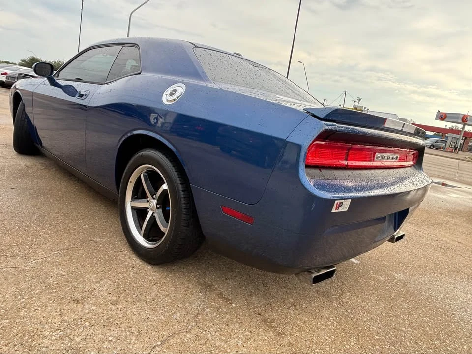 2010 Dodge Challenger 3rd Gen - Image 3 of 7