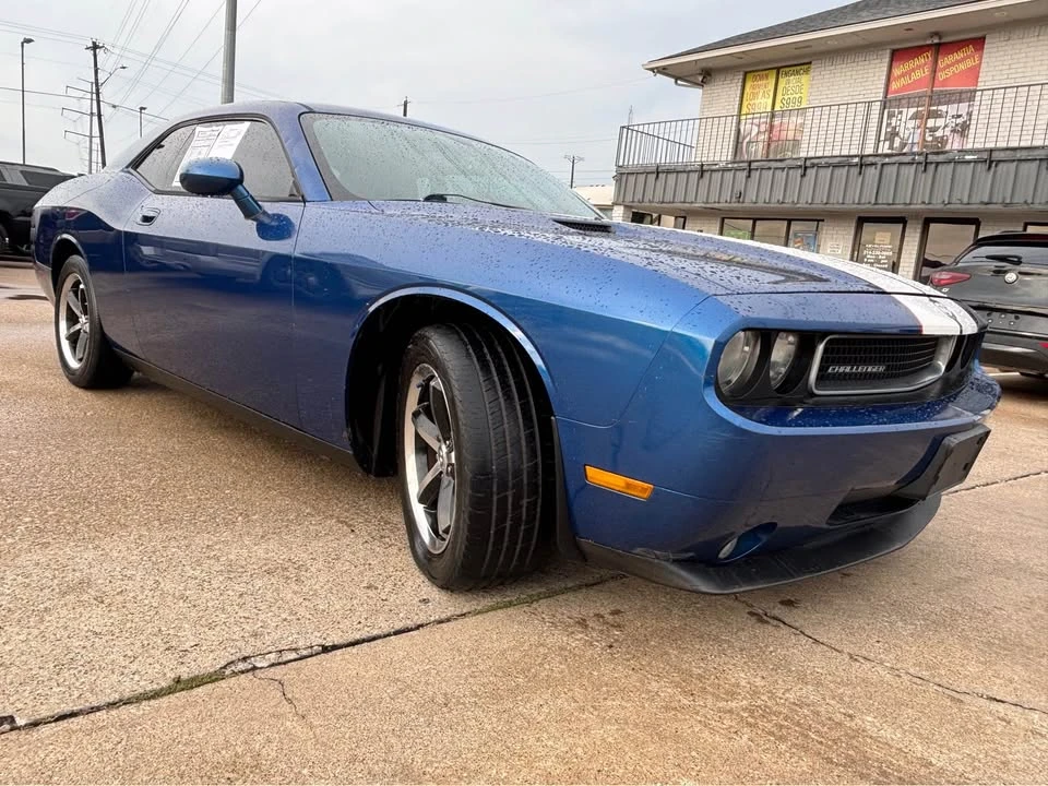 2010 Dodge Challenger 3rd Gen - Image 2 of 7