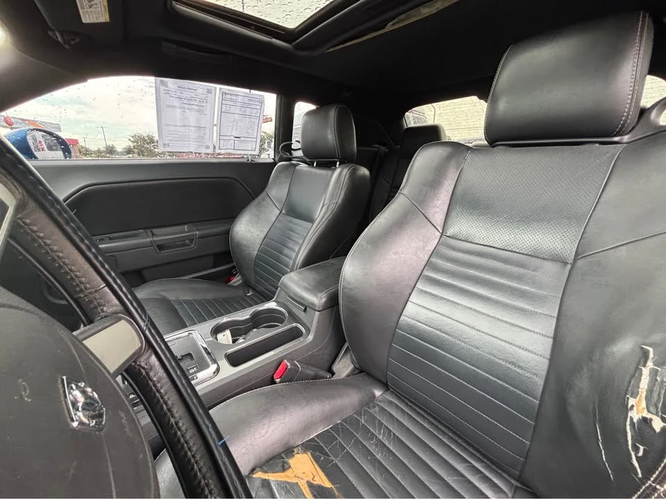2010 Dodge Challenger 3rd Gen - Image 6 of 7