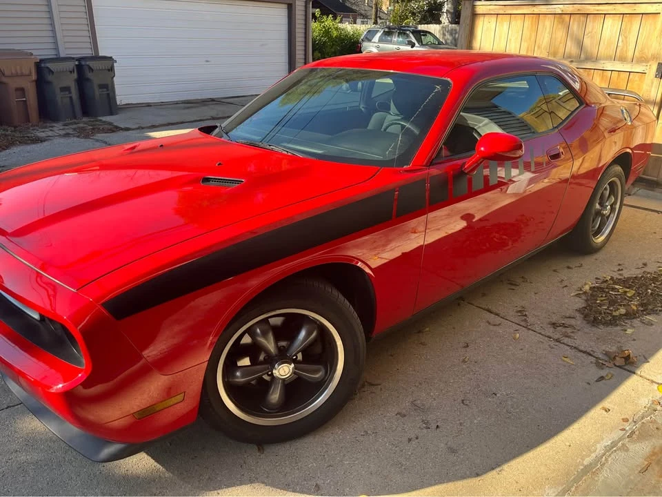 2010 Dodge Challenger 3rd Gen - Image 3 of 12