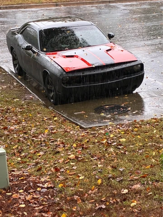 2010 Dodge Challenger 3rd Gen - Image 2 of 5