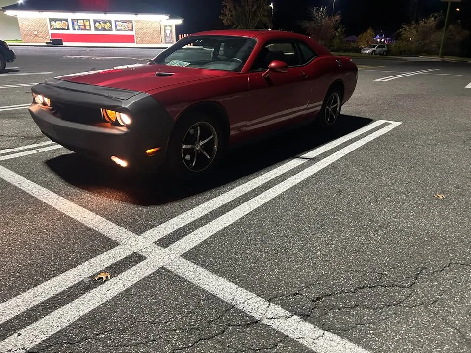 2010 Dodge Challenger 3rd Gen - Image 3 of 6