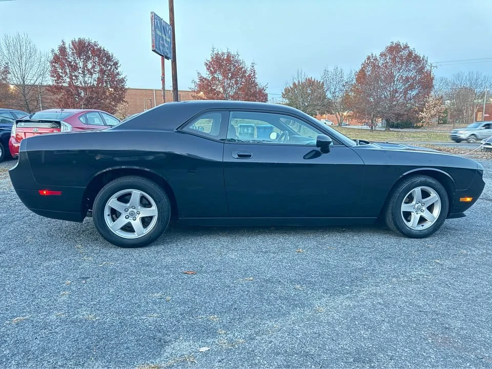 2010 Dodge Challenger 3rd Gen - Image 9 of 20