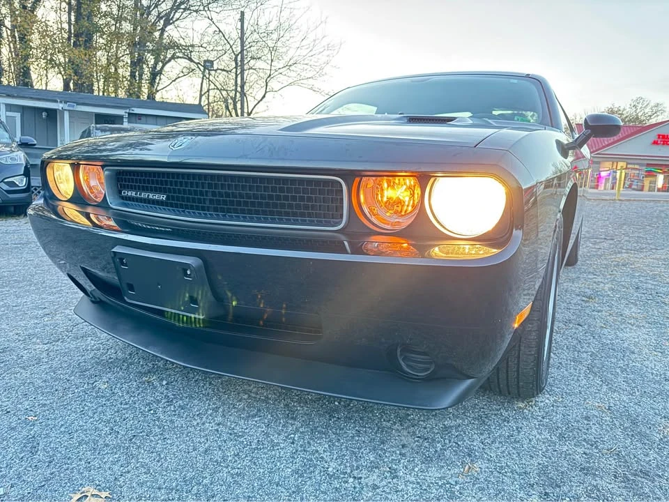 2010 Dodge Challenger 3rd Gen - Image 3 of 20