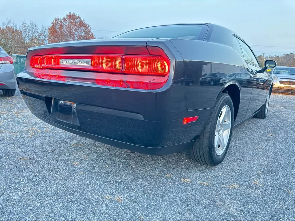 2010 Dodge Challenger 3rd Gen - Image 8 of 20