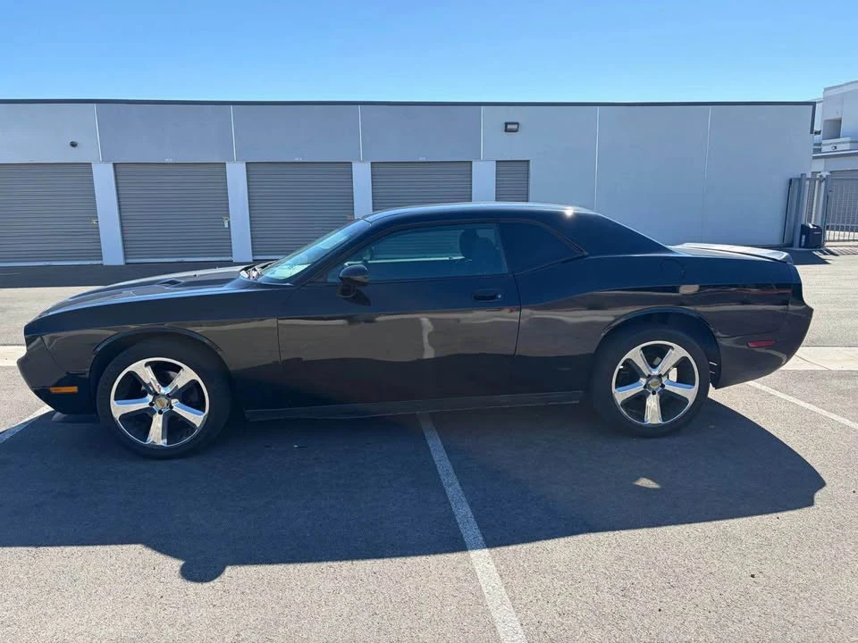 2010 Dodge Challenger 3rd Gen - Image 3 of 11