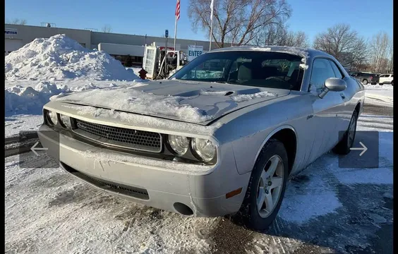2010 Dodge Challenger SE Coupe 2D