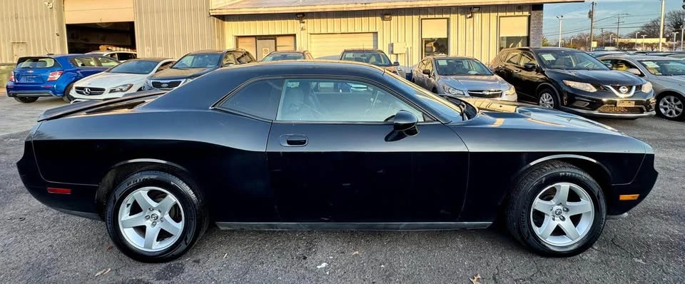 2010 Dodge Challenger 3rd Gen - Image 6 of 20
