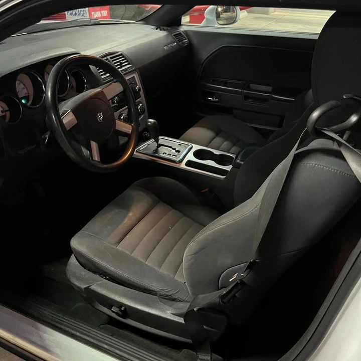 2010 Dodge Challenger 3rd Gen - Image 5 of 7