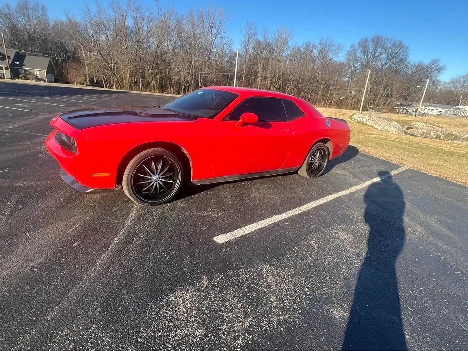 2010 Dodge Challenger 3rd Gen - Image 7 of 11