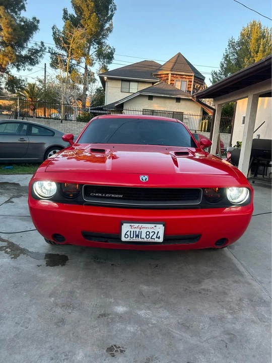 2010 Dodge Challenger 3rd Gen - Image 3 of 7