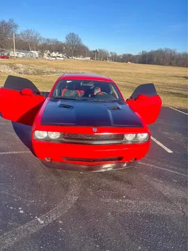 2010 Dodge Challenger SE Coupe 2D