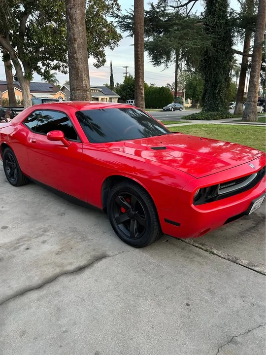 2010 Dodge Challenger 3rd Gen - Image 6 of 13