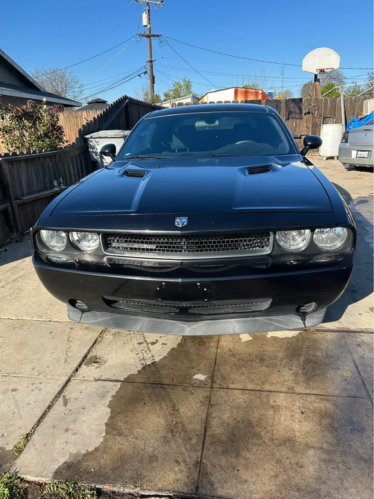 2010 Dodge Challenger 3rd Gen - Image 3 of 9