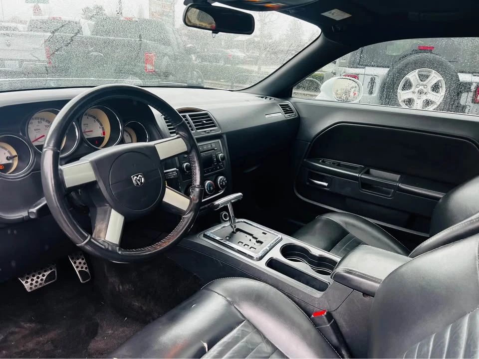 2010 Dodge Challenger 3rd Gen - Image 7 of 11