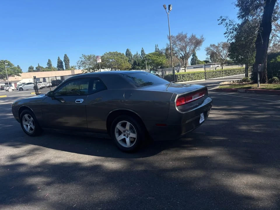 2010 Dodge Challenger 3rd Gen - Image 8 of 14