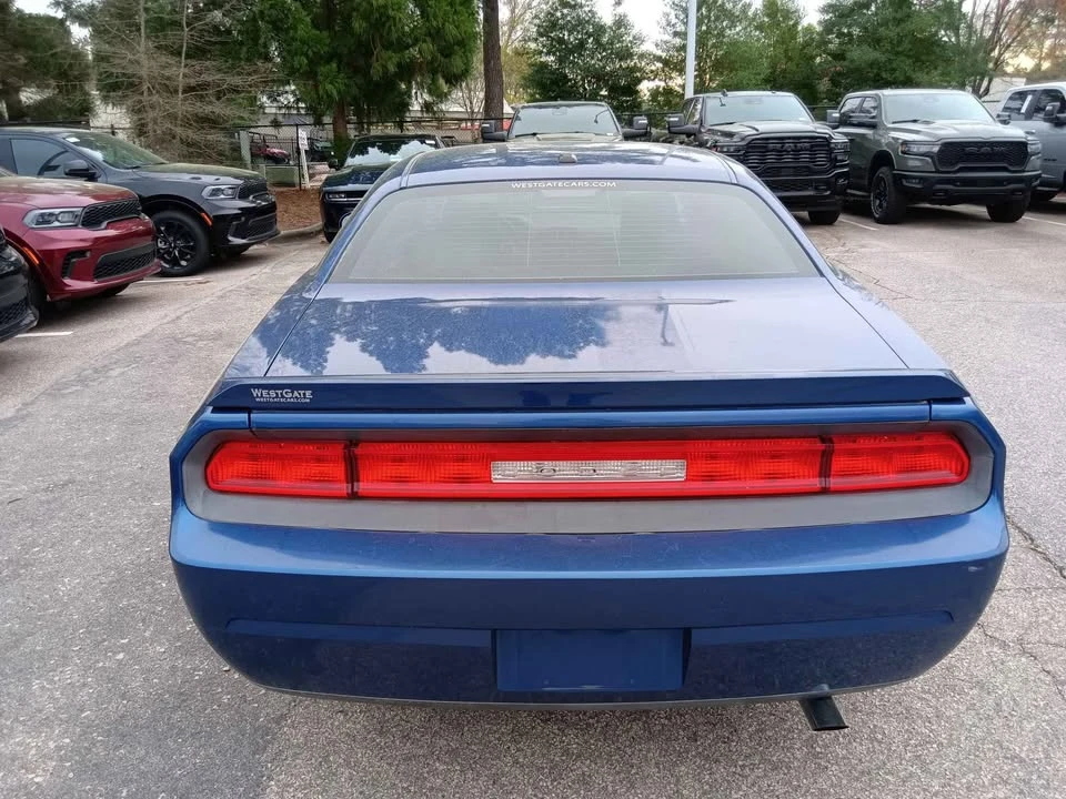 2010 Dodge Challenger 3rd Gen - Image 6 of 15
