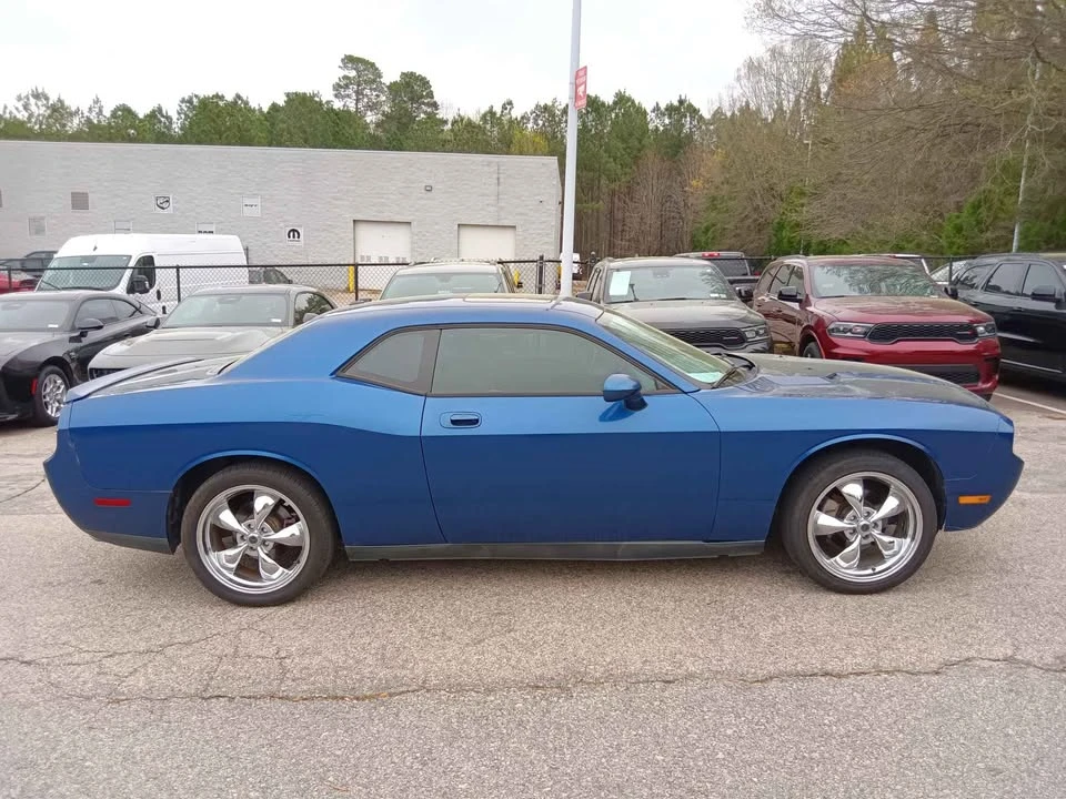 2010 Dodge Challenger 3rd Gen - Image 8 of 15