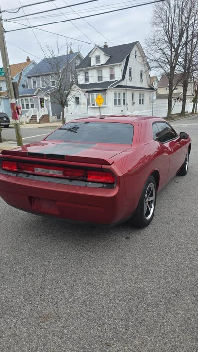 2010 Dodge Challenger 3rd Gen - Image 4 of 7