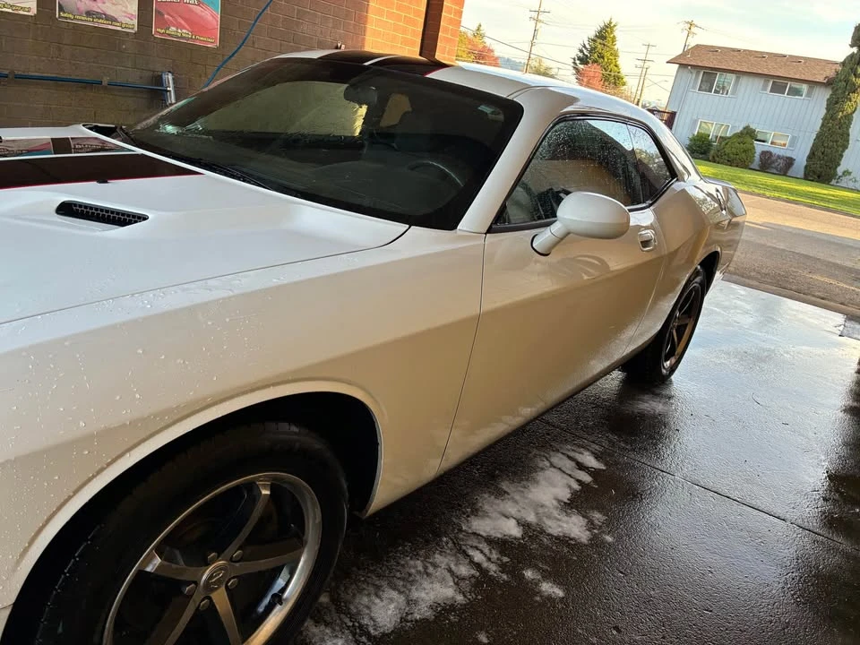 2010 Dodge Challenger 3rd Gen - Image 6 of 10