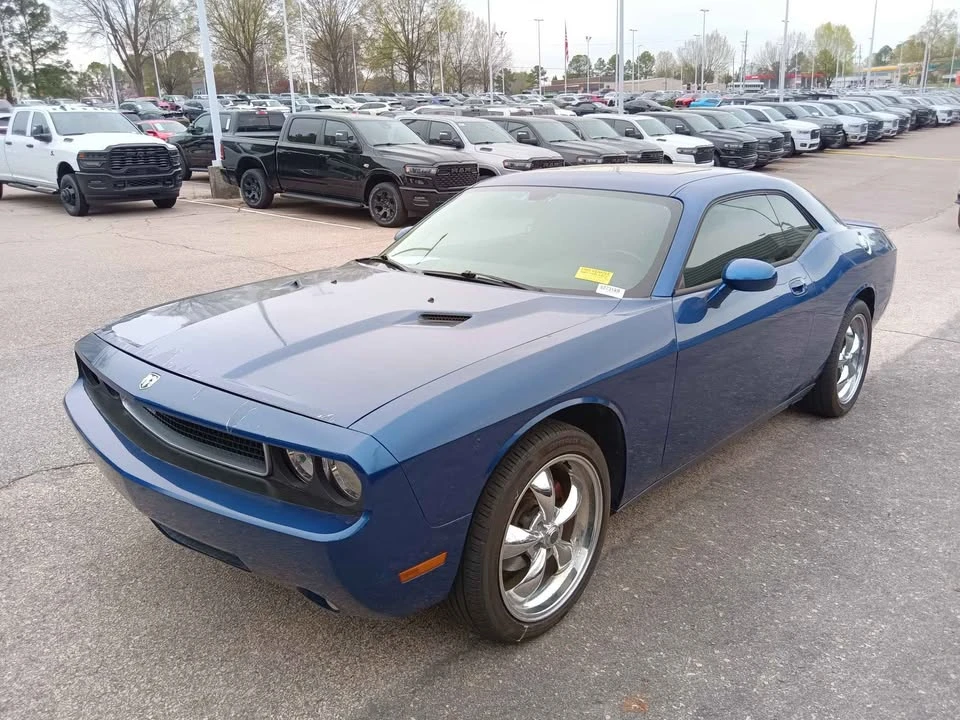 2010 Dodge Challenger 3rd Gen - Image 3 of 15