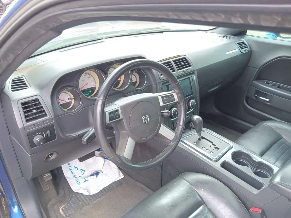 2010 Dodge Challenger 3rd Gen - Image 11 of 15