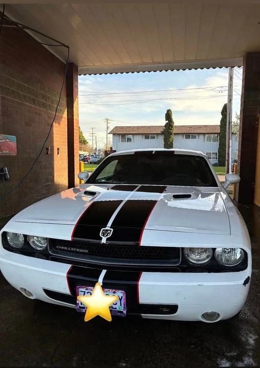2010 Dodge Challenger 3rd Gen - Image 3 of 10