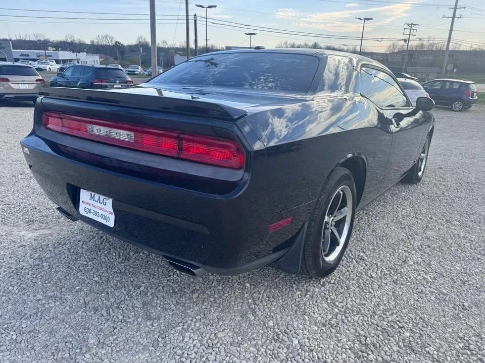 2010 Dodge Challenger - Image 5 of 17