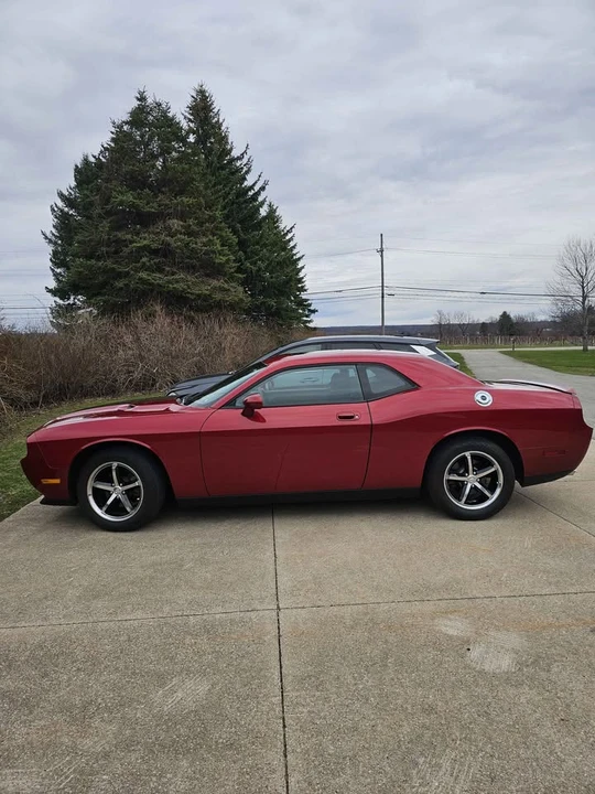 2010 Dodge Challenger - Image 3 of 4