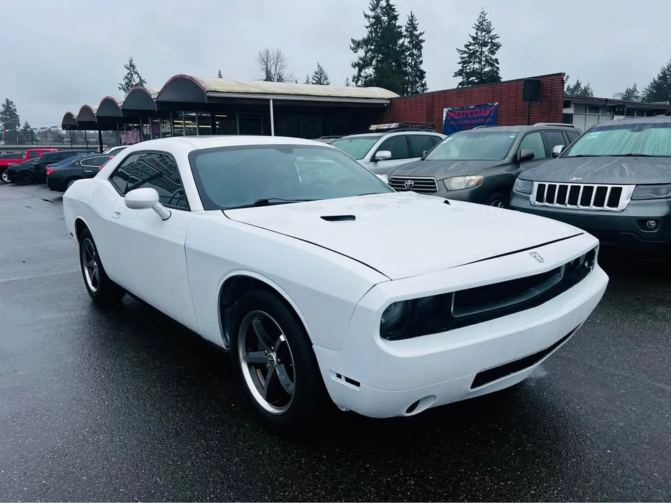 2010 Dodge Challenger 3rd Gen - Image 2 of 11
