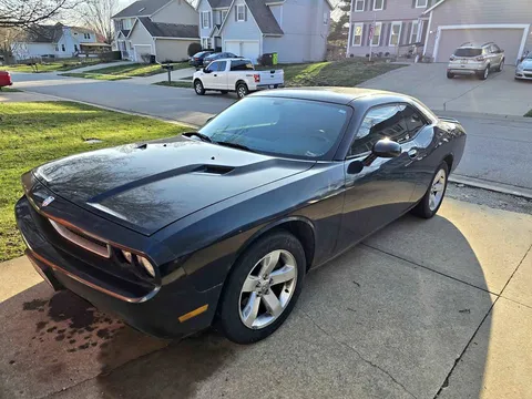 2010 Dodge Challenger · SE Coupe 2D