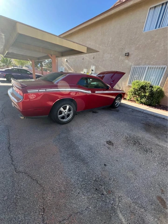 2010 Dodge Challenger 3rd Gen - Image 11 of 14