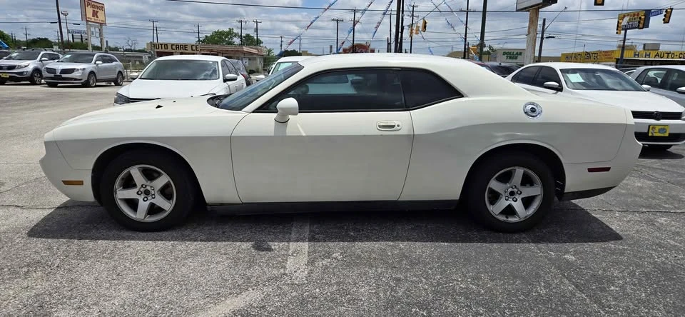 2010 Dodge Challenger 3rd Gen - Image 2 of 20