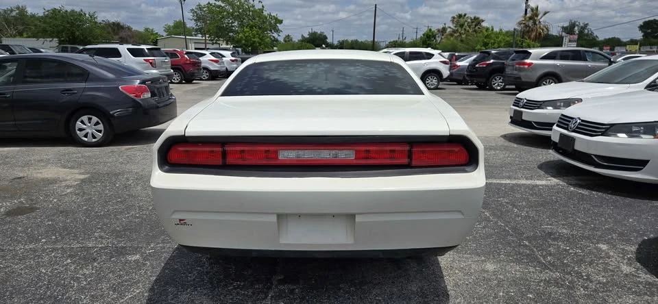 2010 Dodge Challenger 3rd Gen - Image 4 of 20