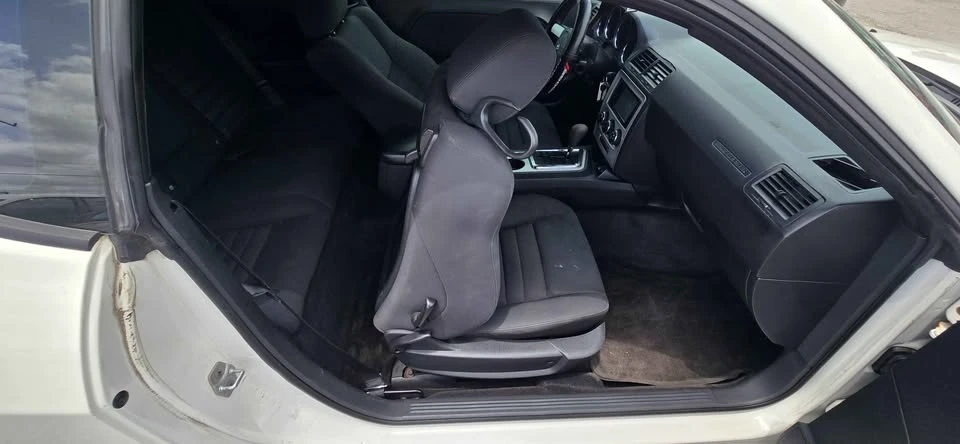 2010 Dodge Challenger 3rd Gen - Image 12 of 20
