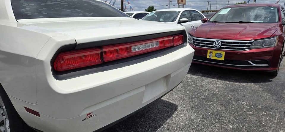 2010 Dodge Challenger 3rd Gen - Image 8 of 20