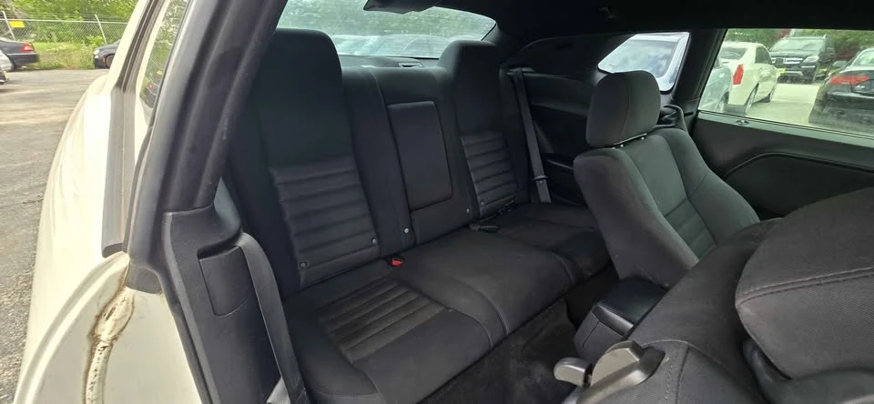 2010 Dodge Challenger 3rd Gen - Image 13 of 20