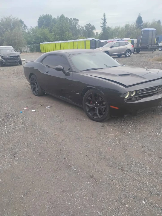 2010 Dodge Challenger 3rd Gen - Image 2 of 4
