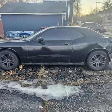 2010 Dodge Challenger SE Coupe 2D
