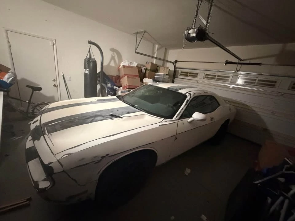 2010 Dodge Challenger 3rd Gen - Image 7 of 15
