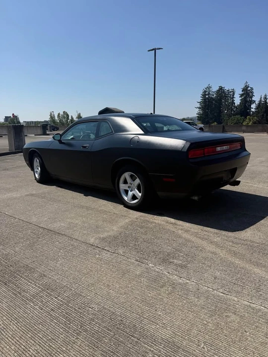 2010 Dodge Challenger 3rd Gen - Image 4 of 9