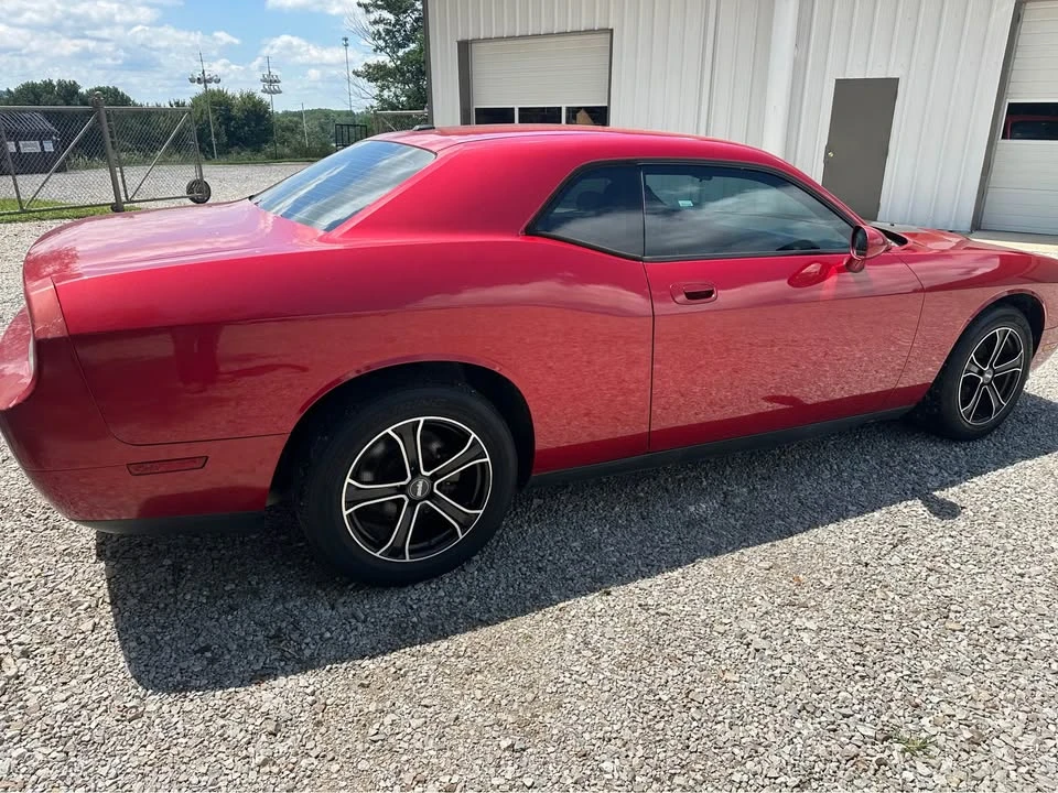 2010 Dodge Challenger 3rd Gen - Image 5 of 11