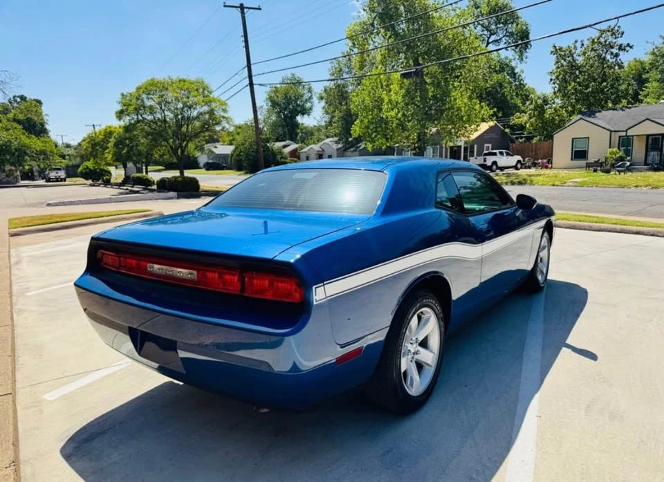 2010 Dodge Challenger 3rd Gen - Image 6 of 15