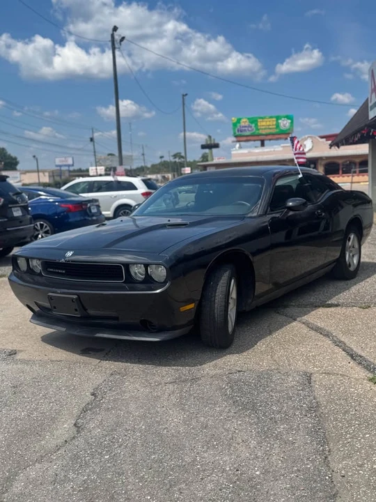 2010 Dodge Challenger 3rd Gen - Image 2 of 6