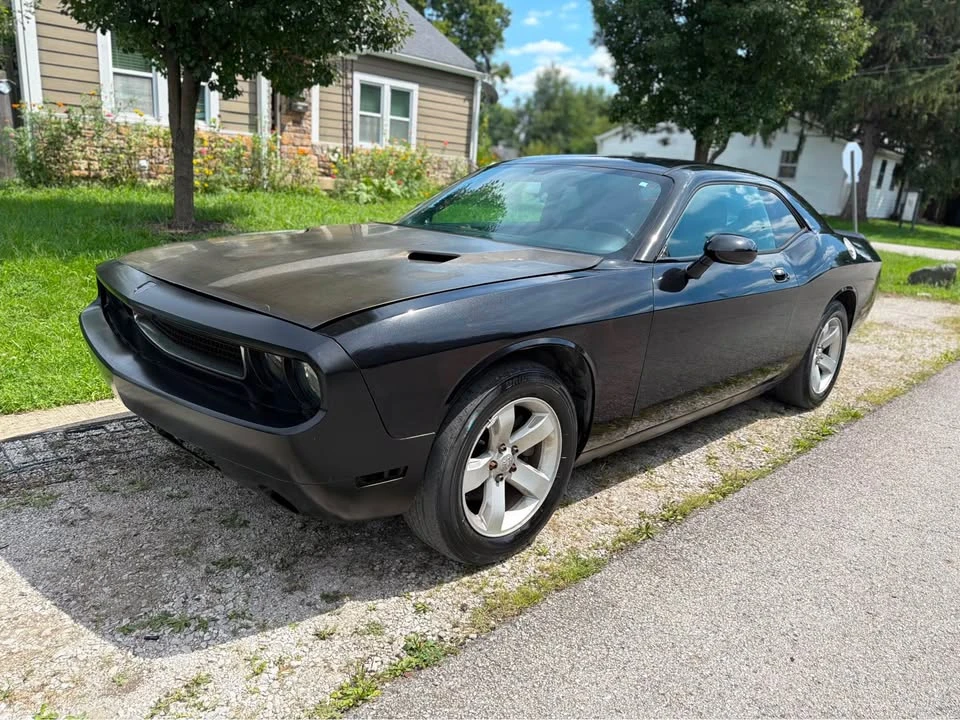 2010 Dodge Challenger 3rd Gen - Image 2 of 15
